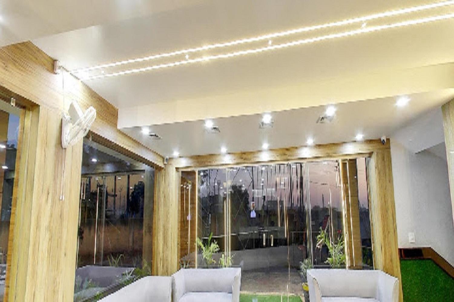 Hotel Shivay International Tharad Экстерьер фото